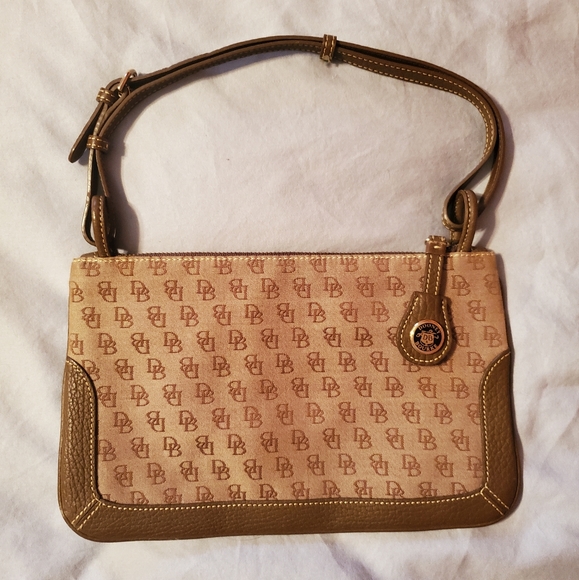 Dooney & Bourke Handbags - Vintage Dooney & Bourke Tan Canvas Slim Line Zip Top Handbag/Crossbody